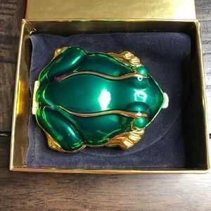 Estée Lauder Leap Frog Compact